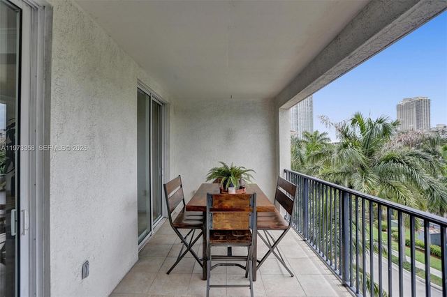 17100 N Bay Road 1501, Sunny Isles Beach, FL 33160