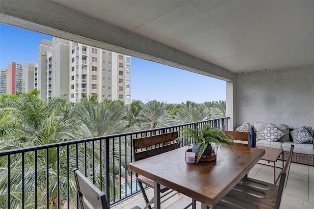 17100 N Bay Road 1501, Sunny Isles Beach, FL 33160