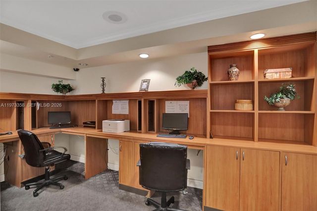 17100 N Bay Road 1501, Sunny Isles Beach, FL 33160