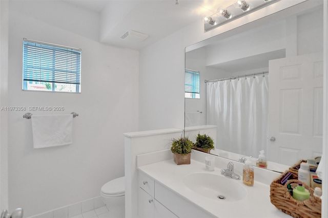 17100 N Bay Road 1501, Sunny Isles Beach, FL 33160