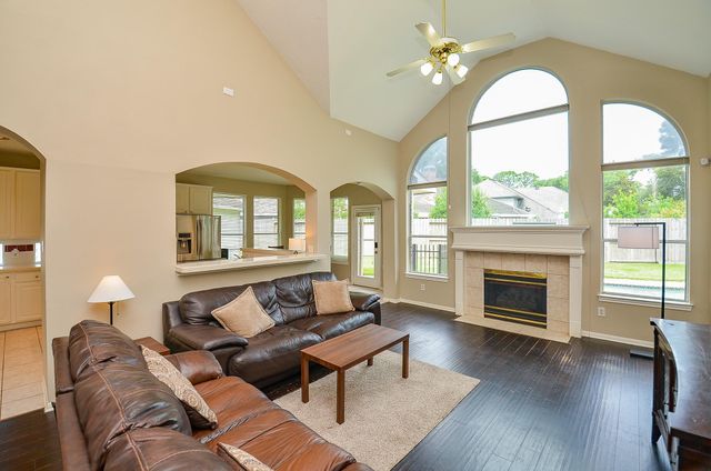 206 Wild Oak Run, Houston, TX 77094