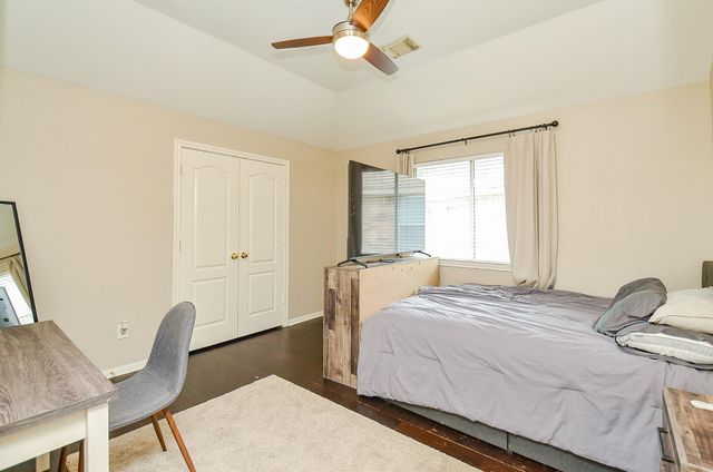 206 Wild Oak Run, Houston, TX 77094