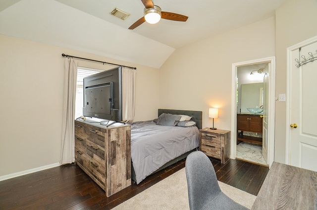 206 Wild Oak Run, Houston, TX 77094