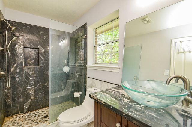 206 Wild Oak Run, Houston, TX 77094