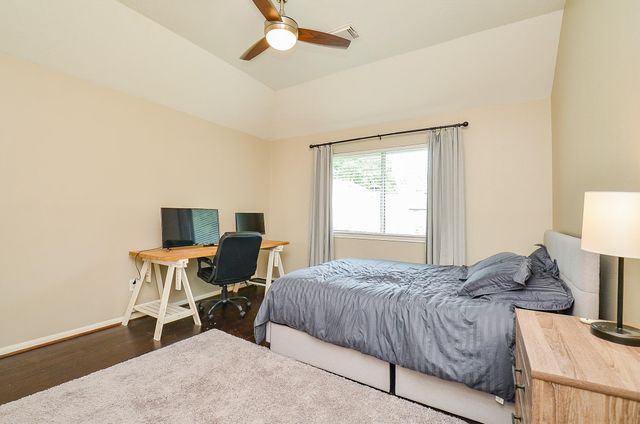 206 Wild Oak Run, Houston, TX 77094