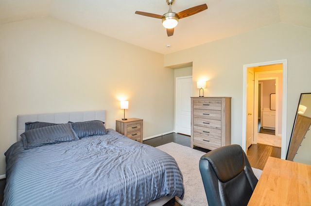 206 Wild Oak Run, Houston, TX 77094