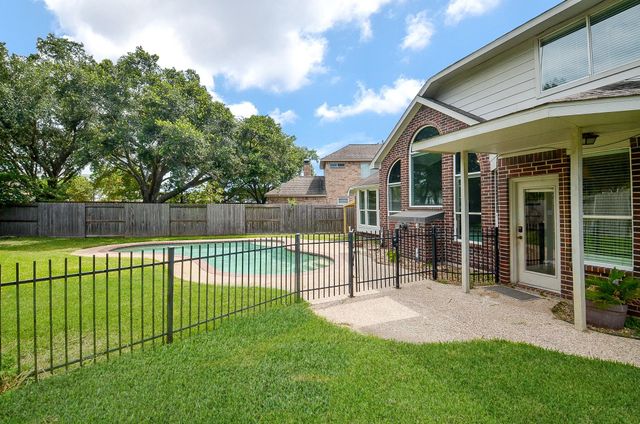 206 Wild Oak Run, Houston, TX 77094