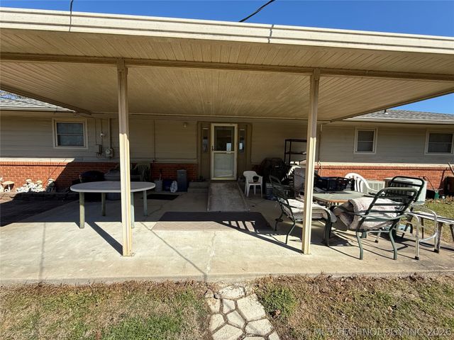 107 Cherokee Lane, Muskogee, OK 74403