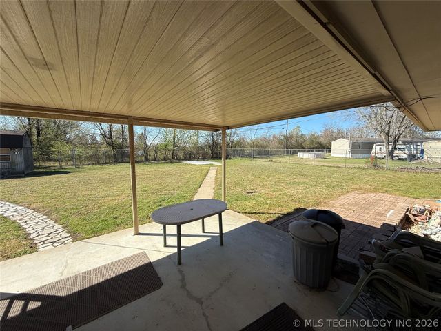 107 Cherokee Lane, Muskogee, OK 74403