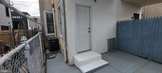 2302 E ALBERT ST, Philadelphia, PA 19125