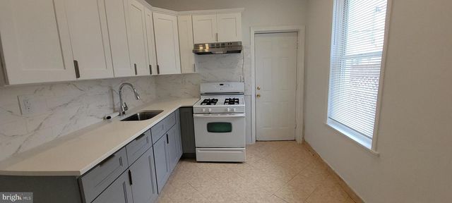 2302 E ALBERT ST, Philadelphia, PA 19125