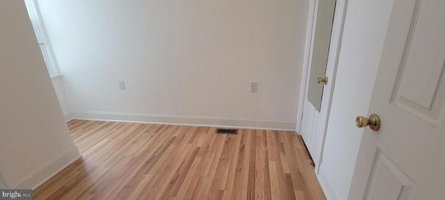2302 E ALBERT ST, Philadelphia, PA 19125