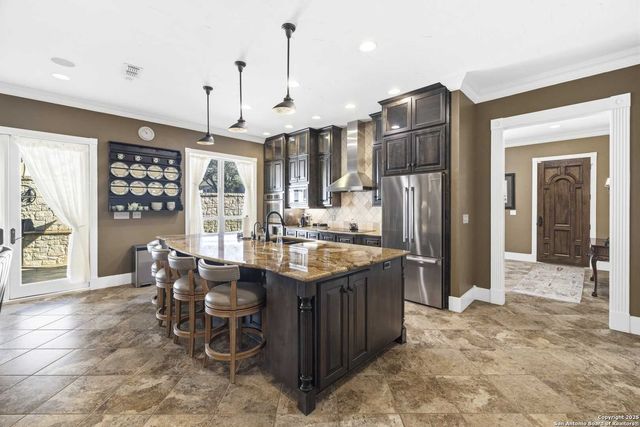 150 E St Andrews Loop, Kerrville, TX 78028