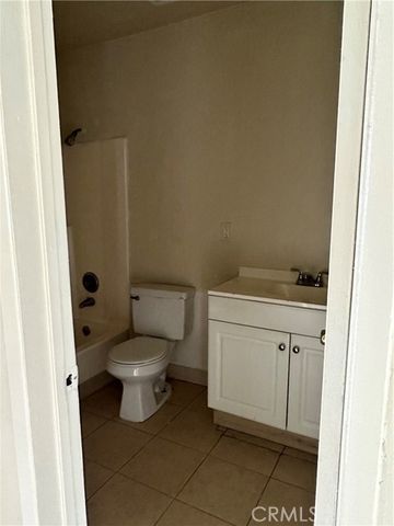 2408 E 17th Street, Long Beach, CA 90804