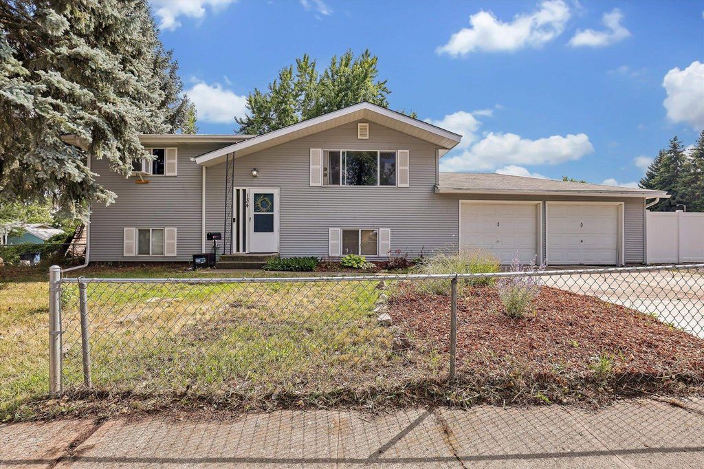 134 Holladay Dr, Cheney, WA 99004