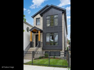 1916 N Hermitage Avenue, Chicago, IL 60622