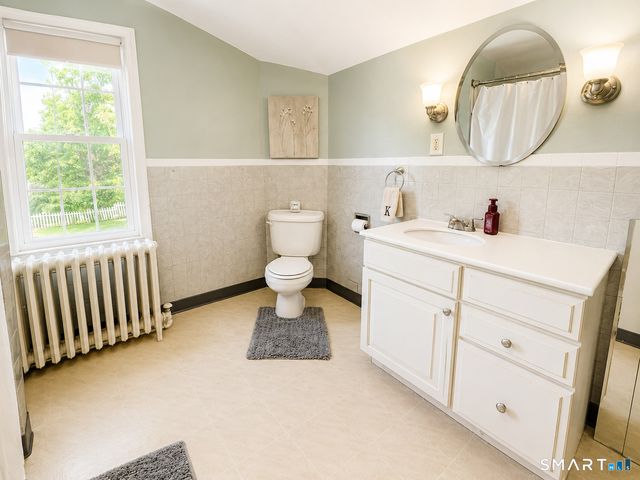 443 Amity Road, Bethany, CT 06524