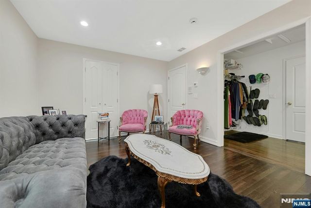 38 Geraldine Road, Englewood Cliffs, NJ 07632