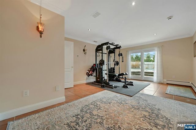 38 Geraldine Road, Englewood Cliffs, NJ 07632