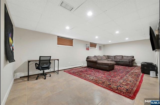 38 Geraldine Road, Englewood Cliffs, NJ 07632