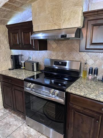 41 CANYON EAST Parkway, Canyon, TX 79015