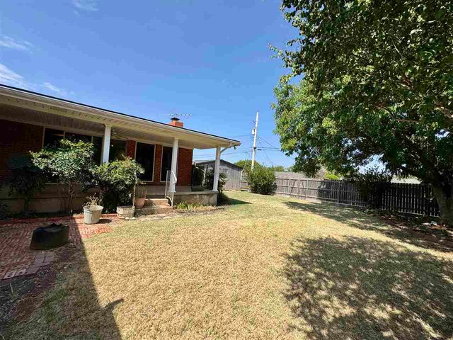 4523 SW Cherokee Ave, Lawton, OK 73505