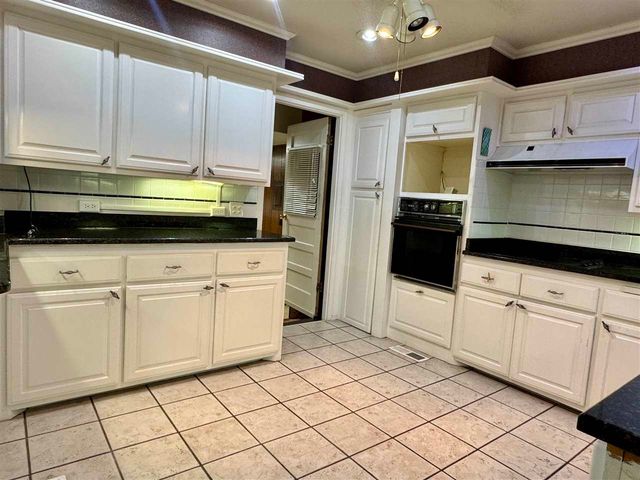 4523 SW Cherokee Ave, Lawton, OK 73505