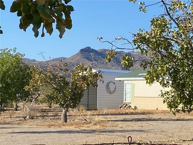18013 Cholla Chuck Drive, Wikieup, AZ 85360