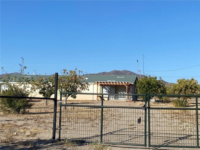 18013 Cholla Chuck Drive, Wikieup, AZ 85360