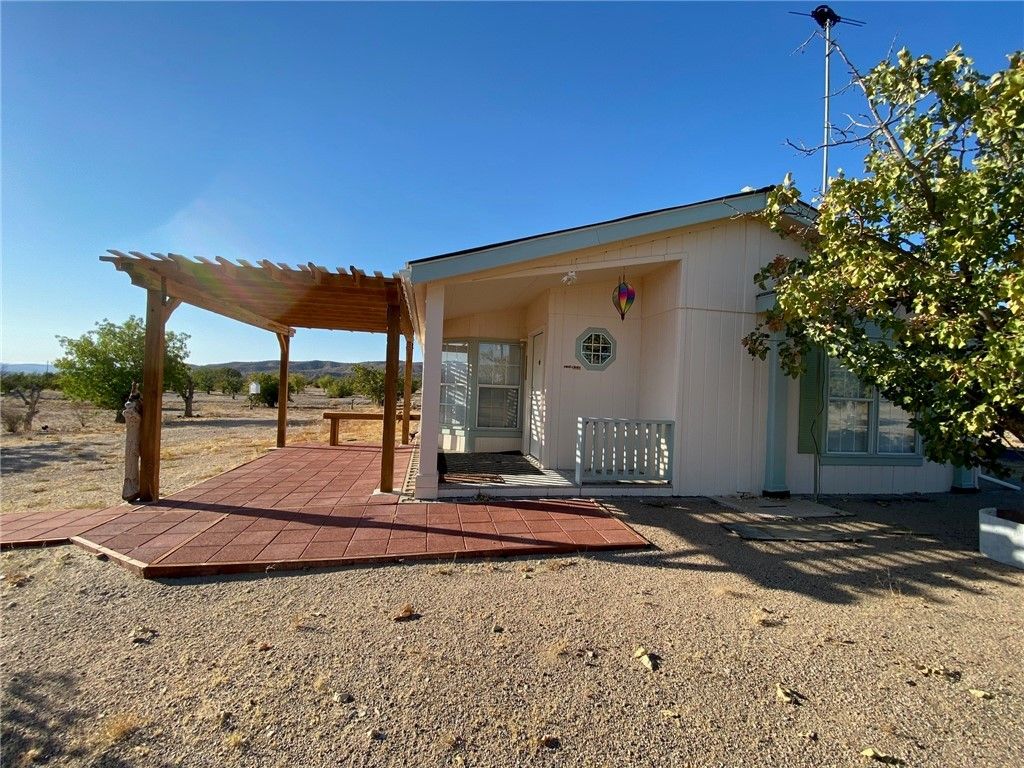 18013 Cholla Chuck Drive, Wikieup, AZ 85360