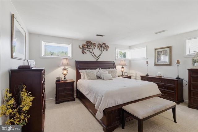 5989 GROVE HILL RD, Frederick, MD 21703