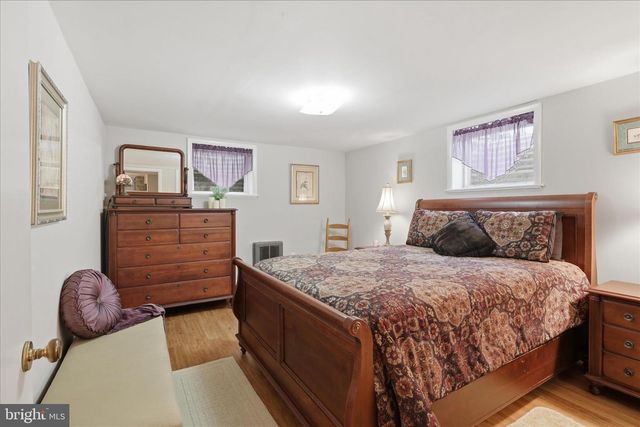 5989 GROVE HILL RD, Frederick, MD 21703