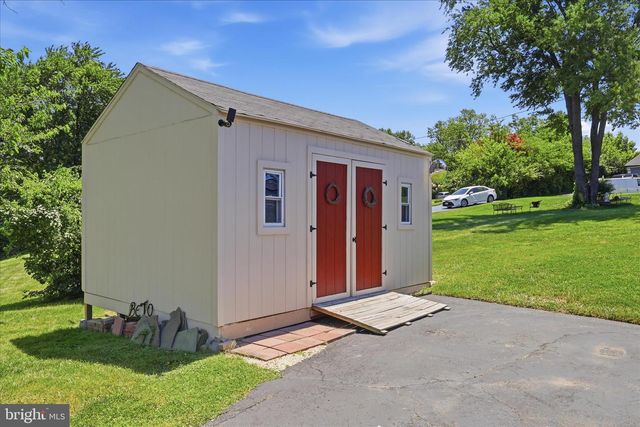 5989 GROVE HILL RD, Frederick, MD 21703