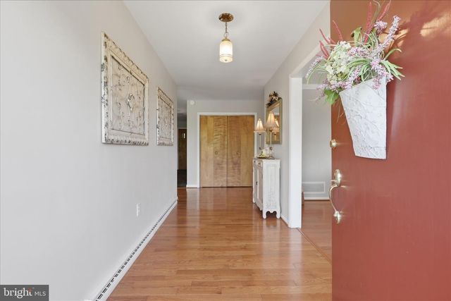 5989 GROVE HILL RD, Frederick, MD 21703