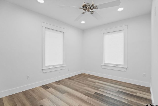 23190 Lakewood Drive, Frankston, TX 75763