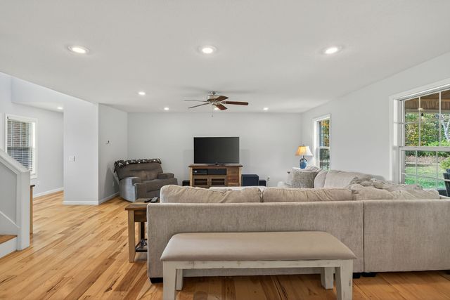 900 Brotherton Dr, Cookeville, TN 38506