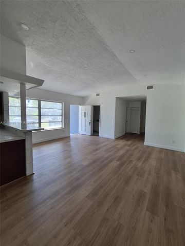 1711 NW 27th Ter, Fort Lauderdale, FL 33311