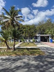 1711 NW 27th Ter, Fort Lauderdale, FL 33311