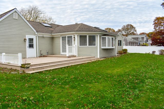 76 Tanglewood Drive, West Yarmouth, MA 02673