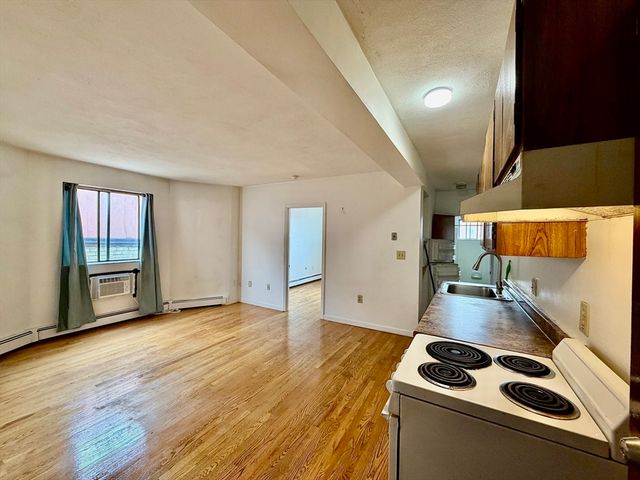 21 Billings Rd 1, Quincy, MA 02171