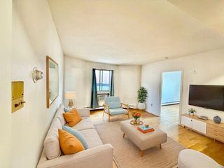 21 Billings Rd 1, Quincy, MA 02171