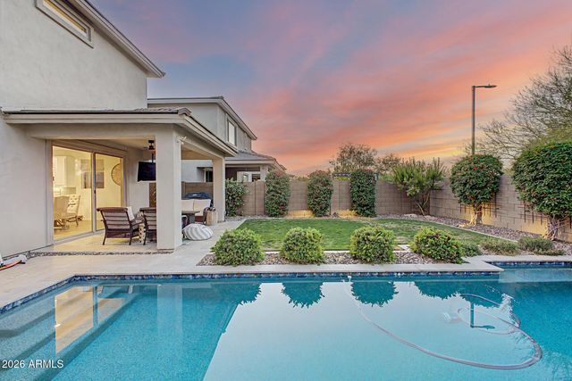 2906 E SANDS Drive, Phoenix, AZ 85050