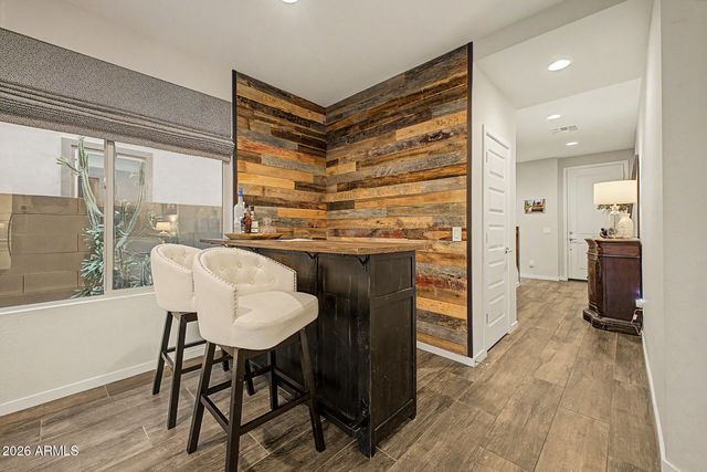 2906 E SANDS Drive, Phoenix, AZ 85050