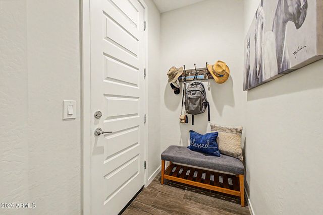 2906 E SANDS Drive, Phoenix, AZ 85050