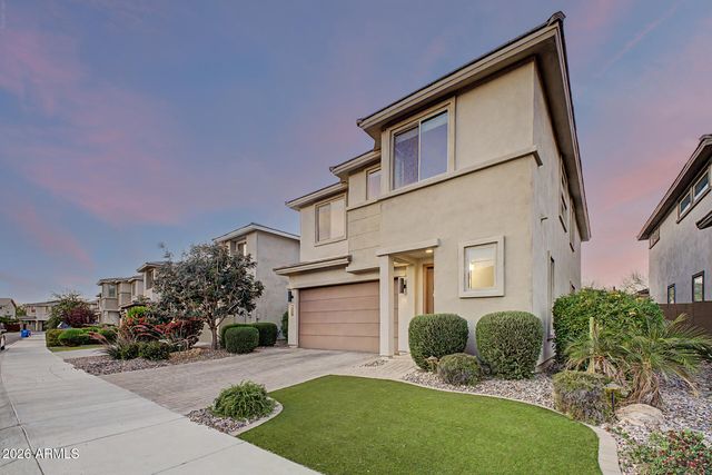 2906 E SANDS Drive, Phoenix, AZ 85050