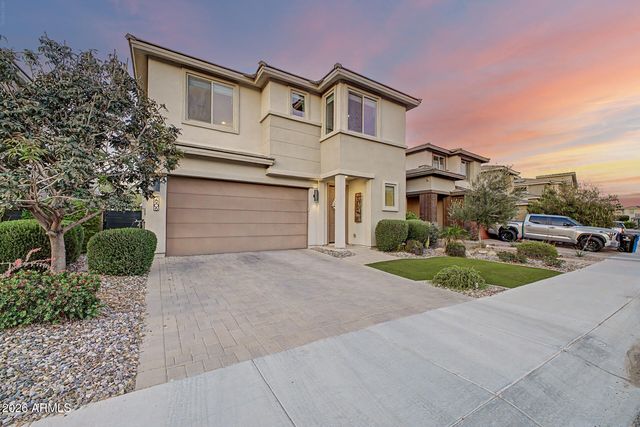 2906 E SANDS Drive, Phoenix, AZ 85050