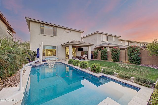2906 E SANDS Drive, Phoenix, AZ 85050