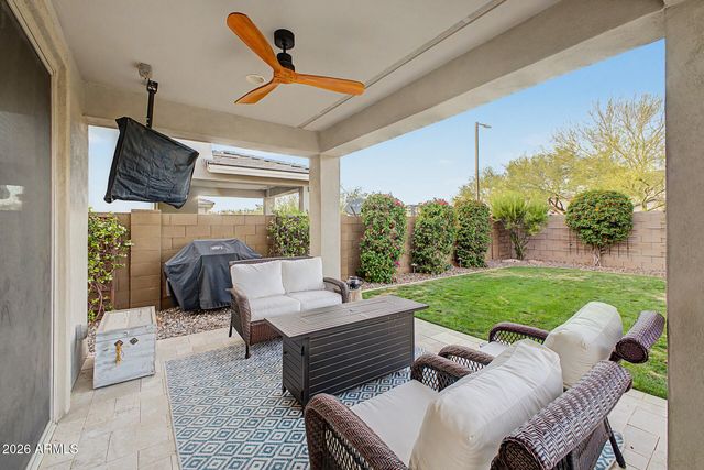 2906 E SANDS Drive, Phoenix, AZ 85050