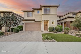 2906 E SANDS Drive, Phoenix, AZ 85050