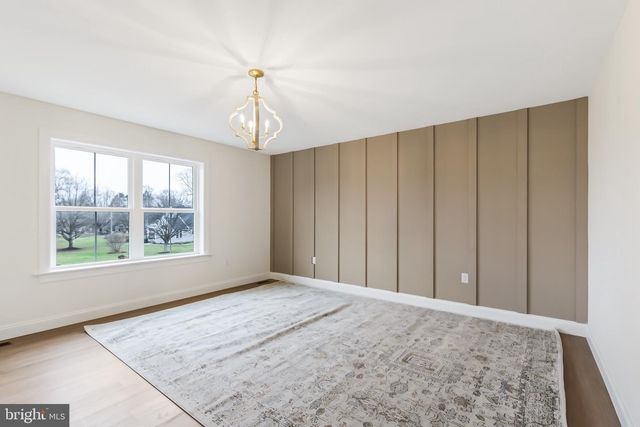 2328 ROCKVALE RD, Lancaster, PA 17602